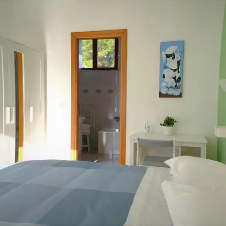 A Casa Di Chiara Bed & Breakfast